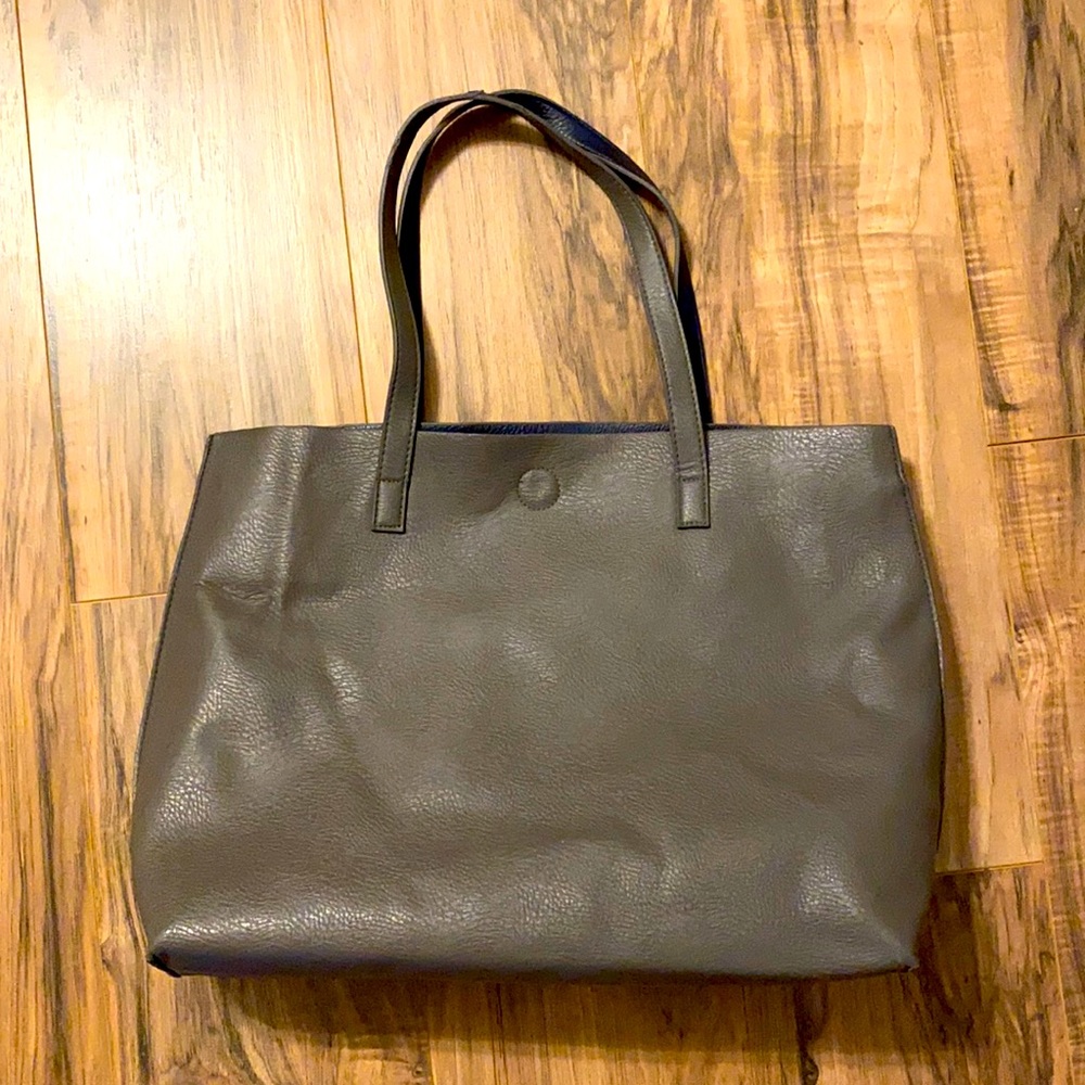 Grey tote